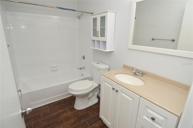 8645 FANCY FINCH DRIVE 202, Tampa, FL 33614