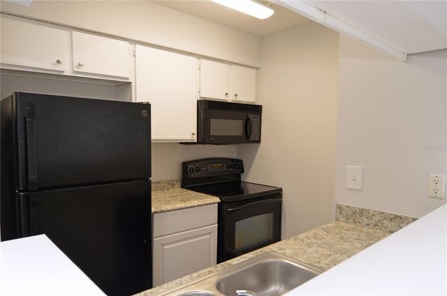 8645 FANCY FINCH DRIVE 202, Tampa, FL 33614