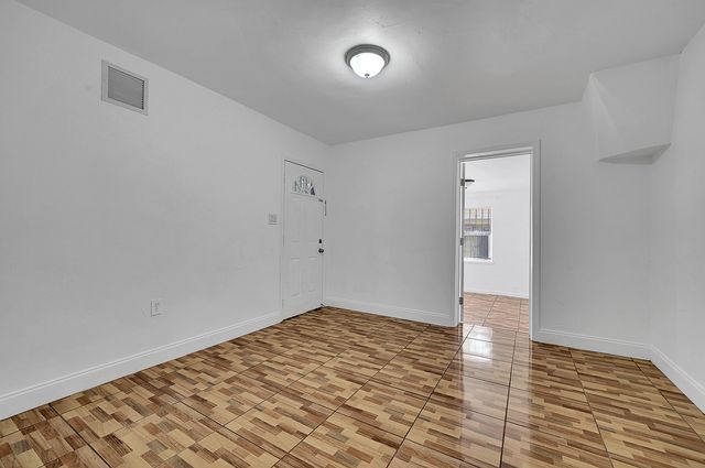 1646 NE 150th Street 1, Miami, FL 33181