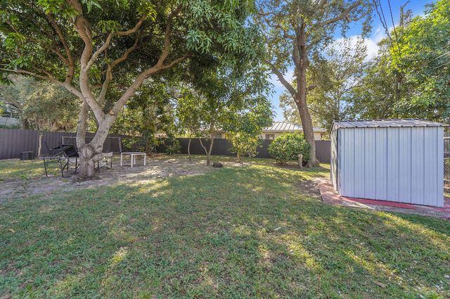1646 NE 150th Street 1, Miami, FL 33181