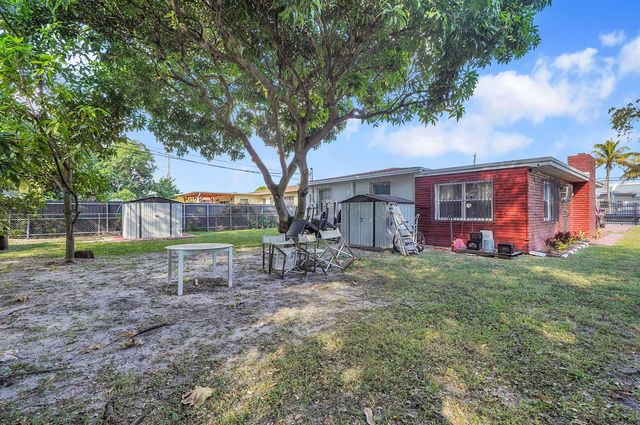 1646 NE 150th Street 1, Miami, FL 33181