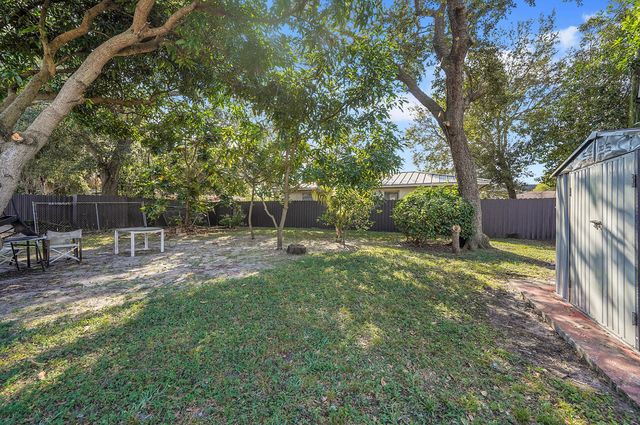 1646 NE 150th Street 1, Miami, FL 33181