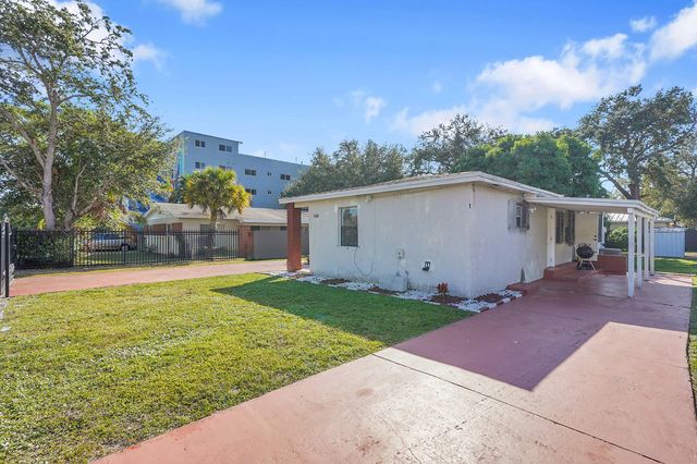 1646 NE 150th Street 1, Miami, FL 33181