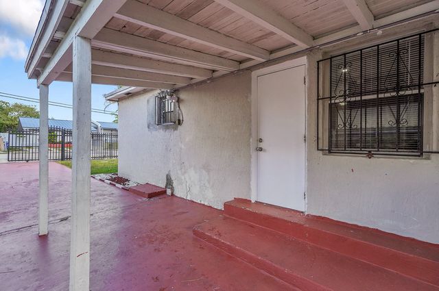 1646 NE 150th Street 1, Miami, FL 33181