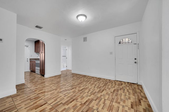 1646 NE 150th Street 1, Miami, FL 33181