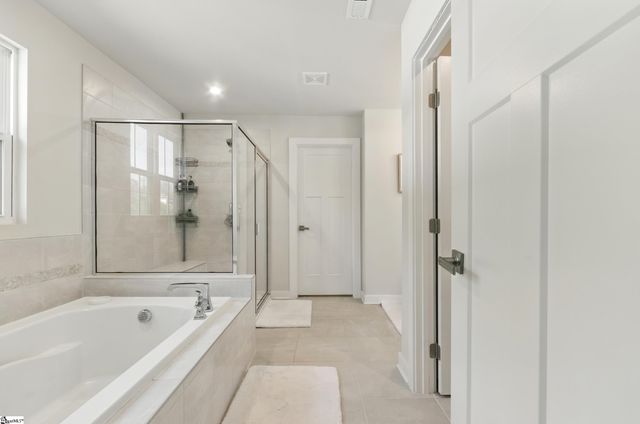 229 Hollythorpe Lane, Fountain Inn, SC 29644