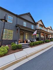5611 Pine Street, Flowery Branch, GA 30542