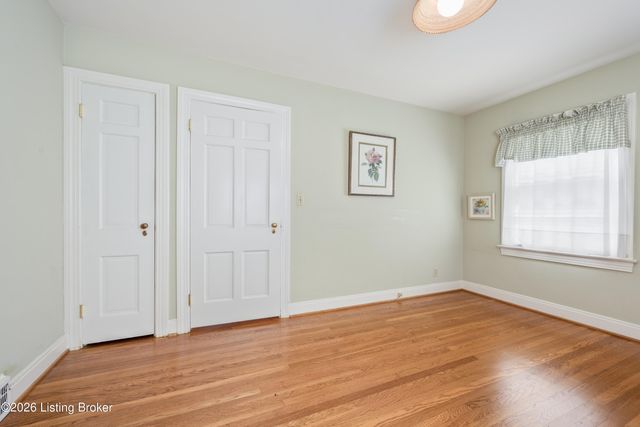 4024 Saint Ives Ct, Norbourne Estates, KY 40207