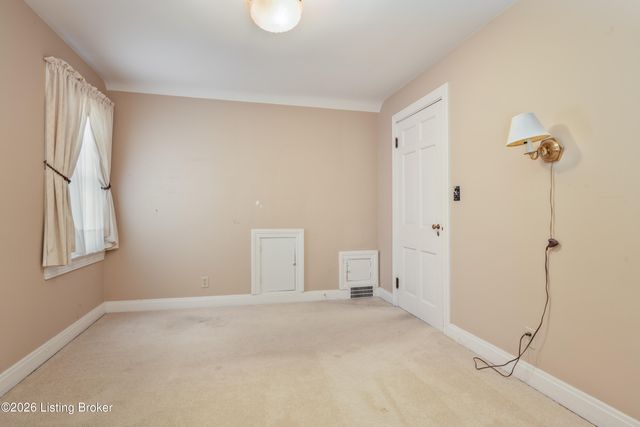 4024 Saint Ives Ct, Norbourne Estates, KY 40207