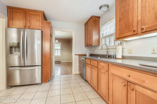 4024 Saint Ives Ct, Norbourne Estates, KY 40207