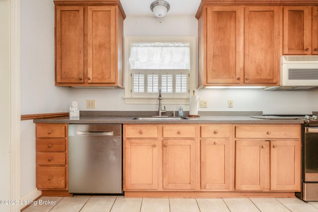 4024 Saint Ives Ct, Norbourne Estates, KY 40207