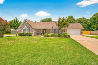 836 Valley Ridge Cir, Pensacola, FL 32514