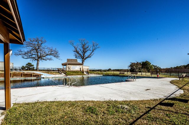 19 Cormorant, Trinity, TX 75862