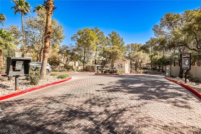 525 Indian Princess Drive 201, Las Vegas, NV 89145