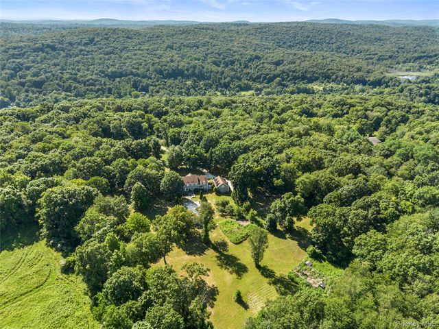 202 McManus Road N, Patterson, NY 12563