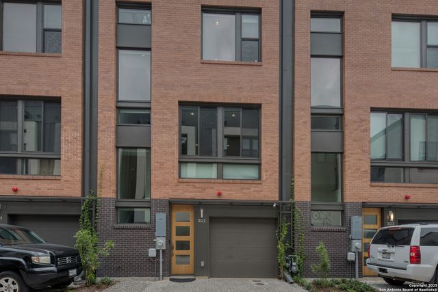 318 W Grayson St Unit 302, San Antonio, TX 78212