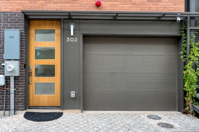 318 W Grayson St Unit 302, San Antonio, TX 78212