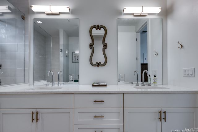 318 W Grayson St Unit 302, San Antonio, TX 78212