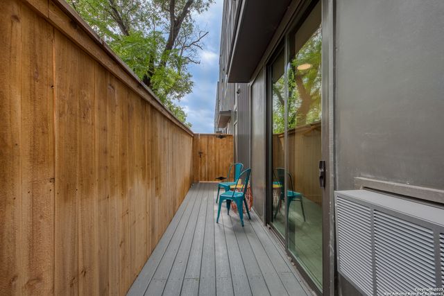 318 W Grayson St Unit 302, San Antonio, TX 78212