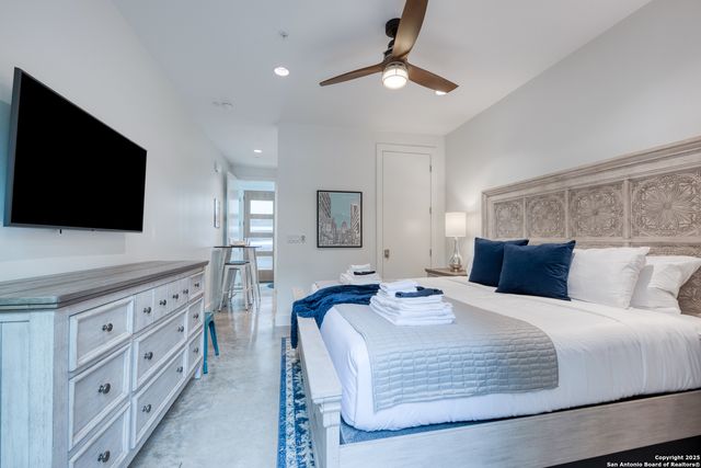 318 W Grayson St Unit 302, San Antonio, TX 78212