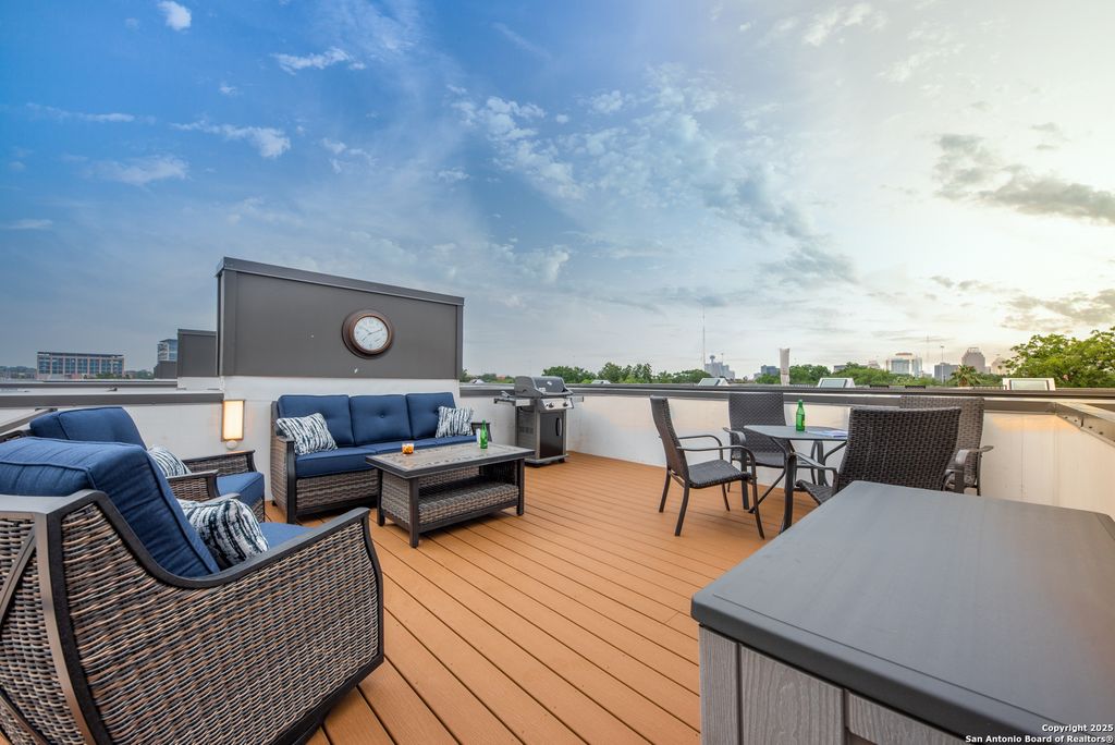 318 W Grayson St Unit 302, San Antonio, TX 78212