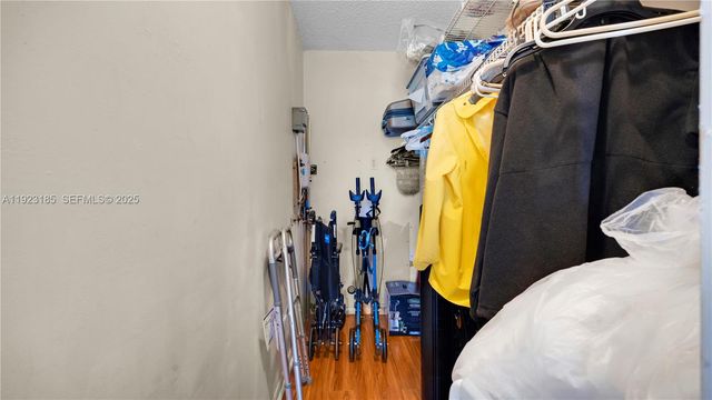 551 SW 135th Ave 208B, Pembroke Pines, FL 33027