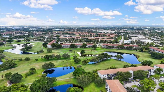 551 SW 135th Ave 208B, Pembroke Pines, FL 33027