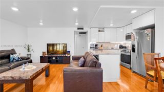 551 SW 135th Ave 208B, Pembroke Pines, FL 33027