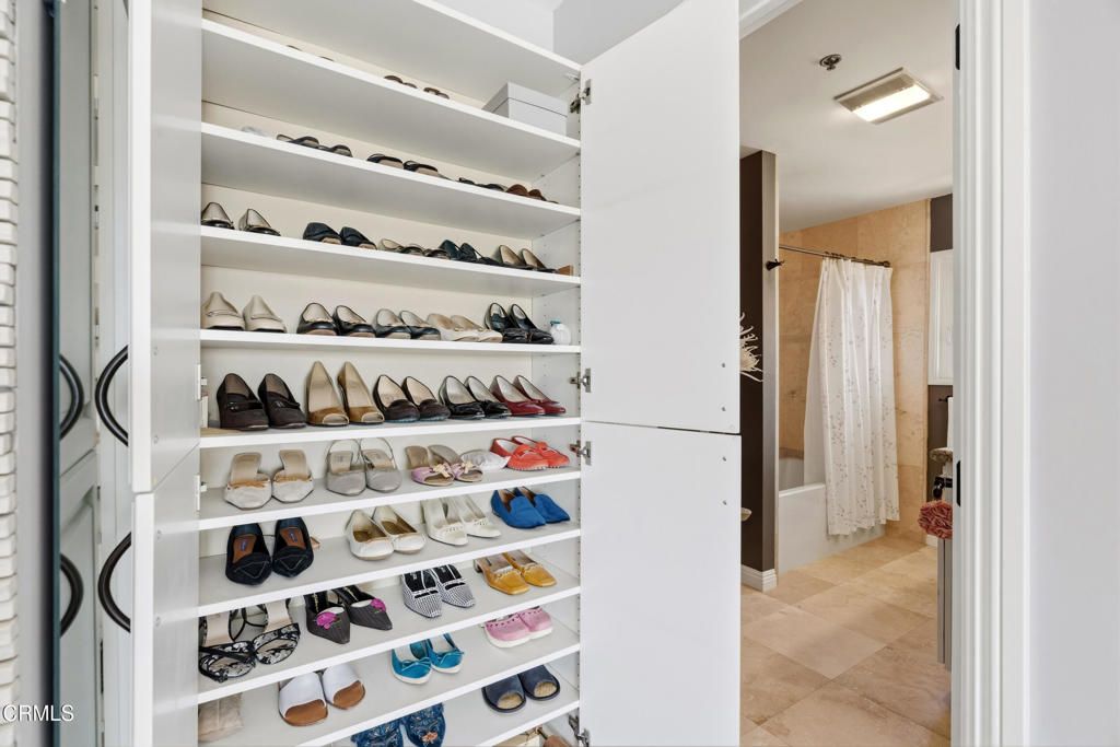 Image 38 of property listing at 809 Skyland Drive, Sierra Madre, CA 91024