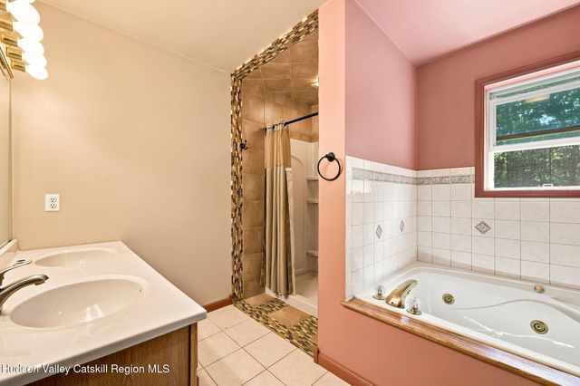 4019 New York 52, Pine Bush, NY 12566