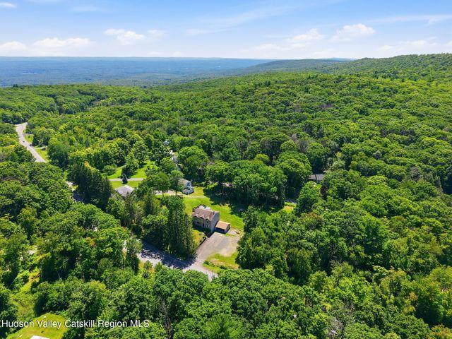 4019 New York 52, Pine Bush, NY 12566