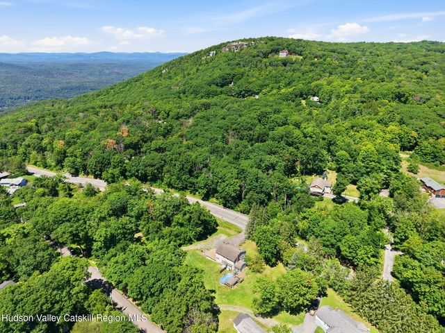 4019 New York 52, Pine Bush, NY 12566