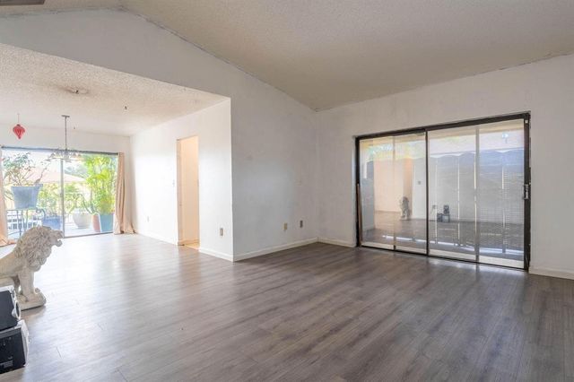 550 NW 214th 201, Miami Gardens, FL 33169