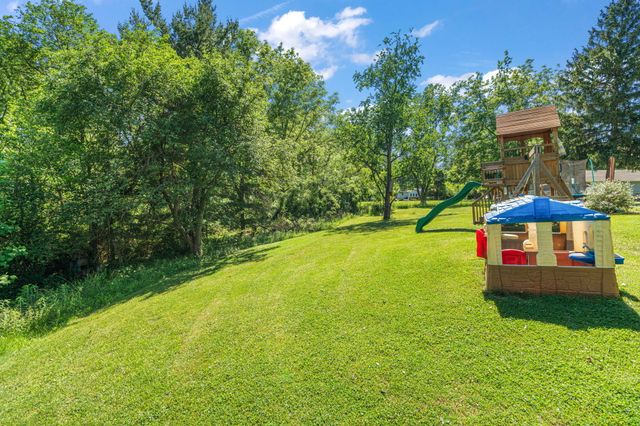 13 S Beulah Vista Drive, Hebron, IN 46341