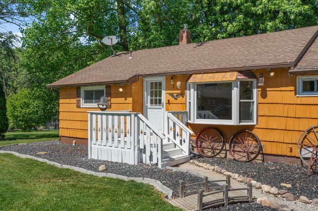 13 S Beulah Vista Drive, Hebron, IN 46341