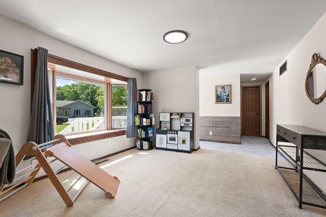 13 S Beulah Vista Drive, Hebron, IN 46341
