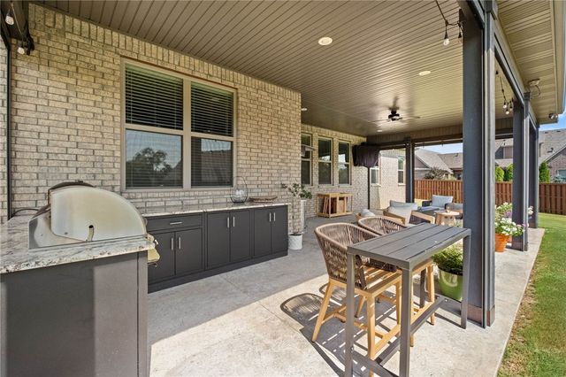 1603 NW Angel Falls Road, Bentonville, AR 72712