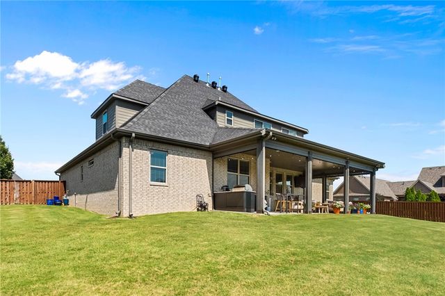 1603 NW Angel Falls Road, Bentonville, AR 72712