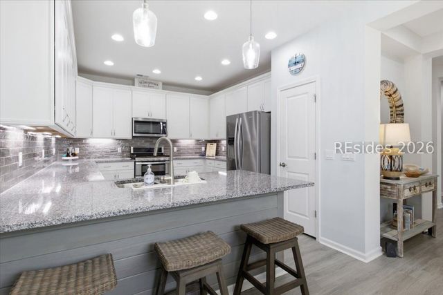 586 Weekend Ave, Hardeeville, SC 29927