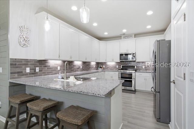 586 Weekend Ave, Hardeeville, SC 29927