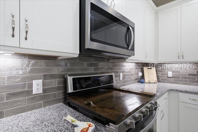 586 Weekend Ave, Hardeeville, SC 29927