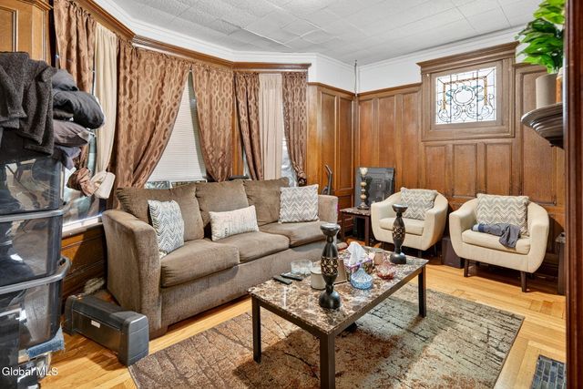 282 Manning Boulevard, Albany, NY 12206