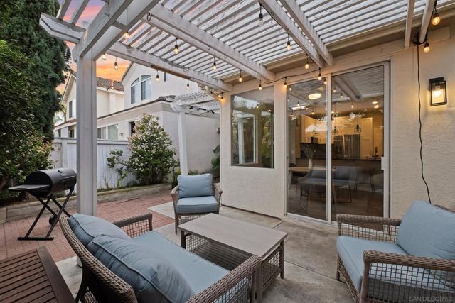 1816 Cayman Way, Vista, CA 92081