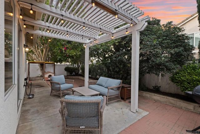 1816 Cayman Way, Vista, CA 92081