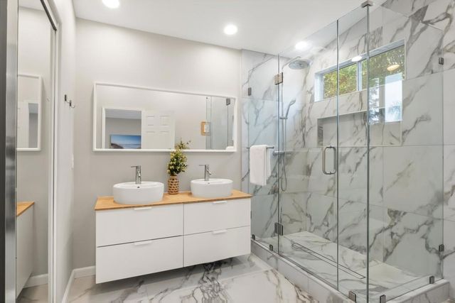 1816 Cayman Way, Vista, CA 92081