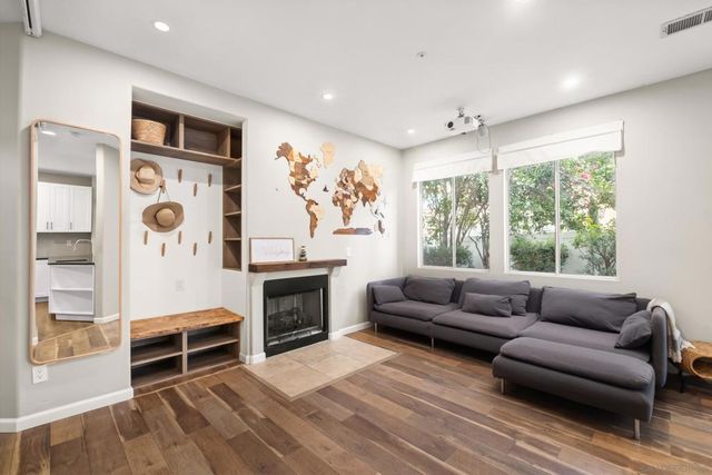 1816 Cayman Way, Vista, CA 92081