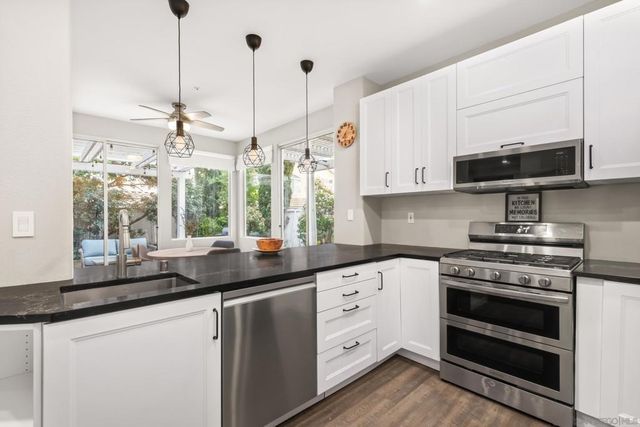 1816 Cayman Way, Vista, CA 92081