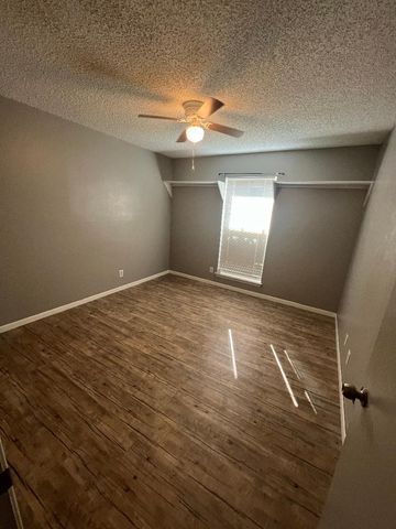 104 W Highland Drive, Whitney, TX 76692