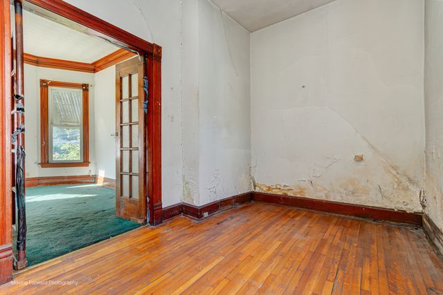 8852 S Wallace Street, Chicago, IL 60620