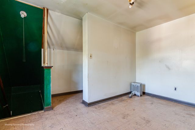 8852 S Wallace Street, Chicago, IL 60620